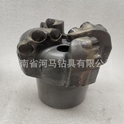 工厂供应煤矿打水井113 115四翼刮刀弧角加强金刚石复合片PDC钻头图5